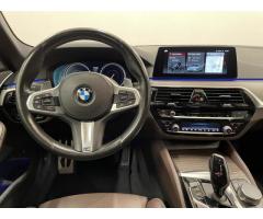 BMW Řada 5 M550d xDrive Touring - 6