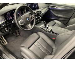 BMW Řada 5 520d xDrive Touring - 6