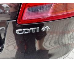 Opel Insignia 2,0 CDTI ST 4x4 NAVI - 27