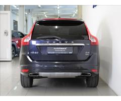 Volvo XC60 2,4 D4 AWD AT Edition Luxury - 4