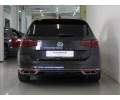 Volkswagen Passat 2,0 TDi 140kW DSG R-Line LED - 4