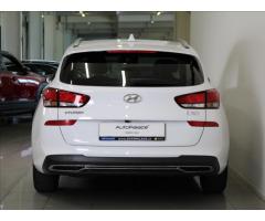 Hyundai i30 1,6 CRDi Smart KAM. 115tkm. - 4