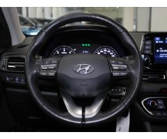Hyundai i30 1,6 CRDi Smart KAM. 134tkm. - 9