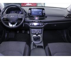 Hyundai i30 1,6 CRDi Smart KAM. 115tkm. - 8