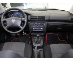 Volkswagen Passat 1,6 i 74kW 124 050km 2.majitel - 8
