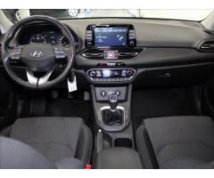 Hyundai i30 1,6 CRDi Smart KAM. 141tkm. - 8