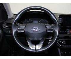 Hyundai i30 1,6 CRDi Smart KAM. 109tkm. - 9