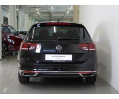 Volkswagen Passat 2,0 TDI DSG Elegance ČR 20tkm. - 4