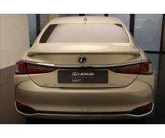 Lexus ES 300h 2,5 Business Edition - 9