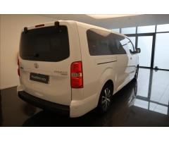 Toyota ProAce 2,0 D 180 8AT L2 5D FAMILY - 8