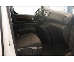 Toyota ProAce 2,0 D 180 8AT L2 5D FAMILY - 28