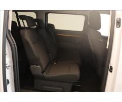 Toyota ProAce 2,0 D 180 8AT L2 5D FAMILY - 29