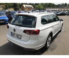 Volkswagen Passat Variant 1,5 TSI EVO BMT DSG Elegance - 5