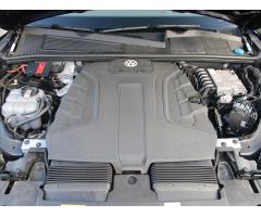 Volkswagen Touareg 3,0 TDi 210kW4Mot. Elegance ČR 1.maj CR V6 8Tiptronic 4Motion Elegance - 21