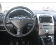 Toyota Corolla Verso 2,2 D-4D,  ,ESP,AUTOKLIMA - 9