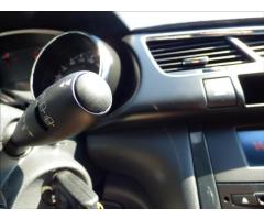 Peugeot 3008 1,6 16V,Digi Klima,Panorama,serviska  Premium - 18