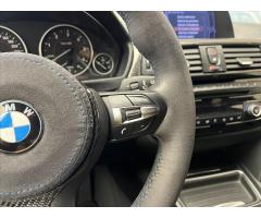 BMW Řada 3 320d M-Sport Touring - 12