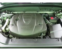 Volvo XC60 2,0 140kW 4x4 MOMENTUM - 36
