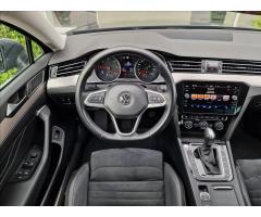 Volkswagen Passat 2.0 TDI DSG Elegance,ČR,1.Maj - 12