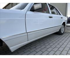 Mercedes-Benz Třídy S W126 260SE V6 - 38