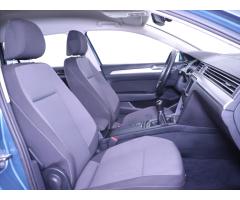 Volkswagen Passat 2,0 TDI 110kW Comfort LED - 13