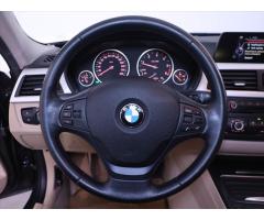 BMW Řada 3 2,0 320d 120kW Aut. Navi Kůže - 20