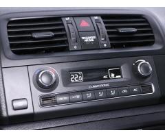 Škoda Roomster 1,6 TDI Scout Aut. klima Navi - 20