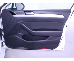 Volkswagen Passat 1,5 TSI LED Panorama Webasto - 13
