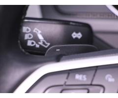 Volkswagen Passat 2,0 TDI DSG LED ACC Navigace - 23