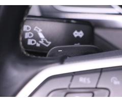 Volkswagen Passat 2,0 TDI DSG LED Panorama DPH - 25