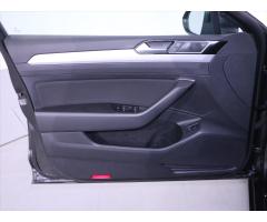 Volkswagen Passat 2,0 TDI DSG LED Virtual Panorama - 12