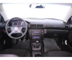 Volkswagen Passat 1,9 TDI 74kW Aut.klima Tažné - 26