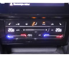 Volkswagen Passat 2,0 TDI DSG LED ACC DPH 1.Maj. - 34