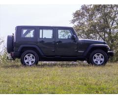 Jeep Wrangler 2,8 CRD CZ Unlimited Sport DPH - 8