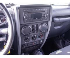 Jeep Wrangler 2,8 CRD CZ Unlimited Sport DPH - 23