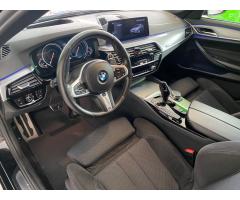 BMW Řada 5 xDrive AT TOP STAV - 7