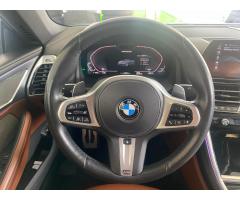 BMW Řada 8 4.4i xDrive AT Cabrio - 9