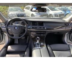 BMW Řada 7 3,0 740d xDrive - 9