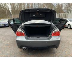 BMW Řada 5 3,0 530d Aut,SERVISKA - 20