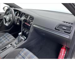 Volkswagen Golf 1,4 eTSi Hybrid GTE DSG nehav. - 26