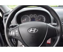 Hyundai i30 1,4 i 80KW NÍZKY NÁJEZD SERVIS - 30