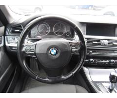 BMW Řada 5 3,0 525d - 12