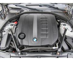 BMW Řada 5 3,0 525d - 29