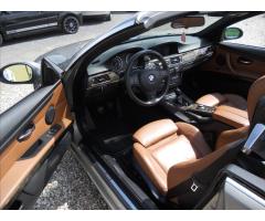 BMW Řada 3 3,0 325i 160Kw M Packet Cabrio - 11